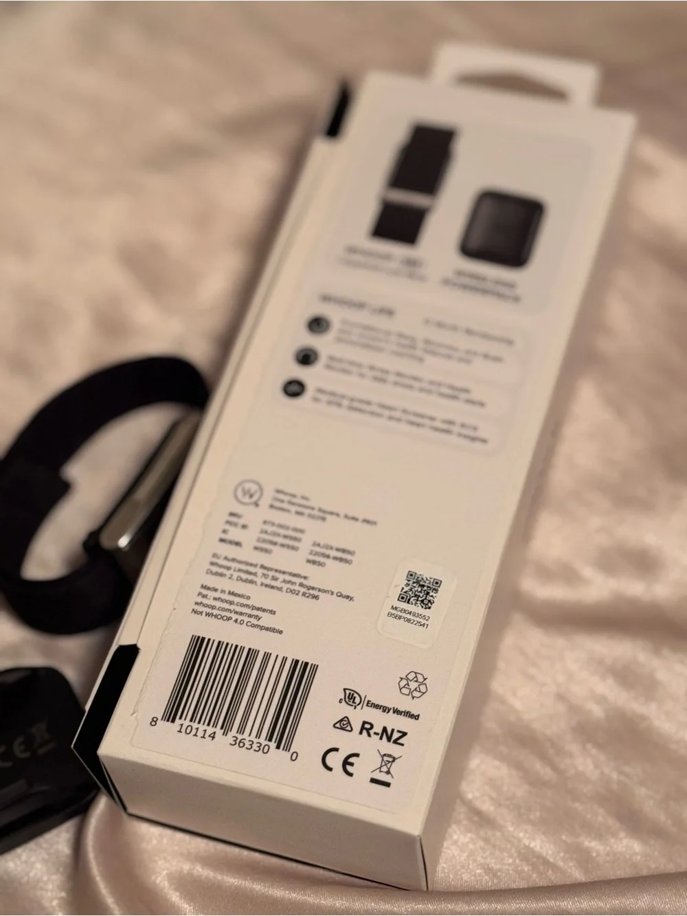 BRAND NEW w/ box! Whoop Life Black wearable health tracker w/ Portable Charger